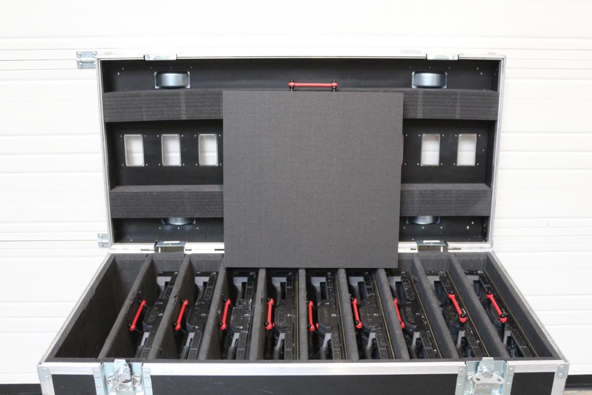 10x ROE Black OnyX BO3.47mm LED Tile 50x50cm in FC Auction Closes